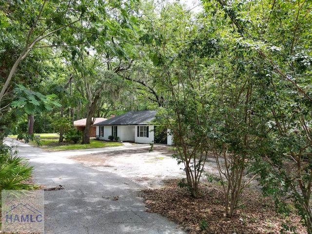 822 Lakeview Court, Hinesville, GA 31313