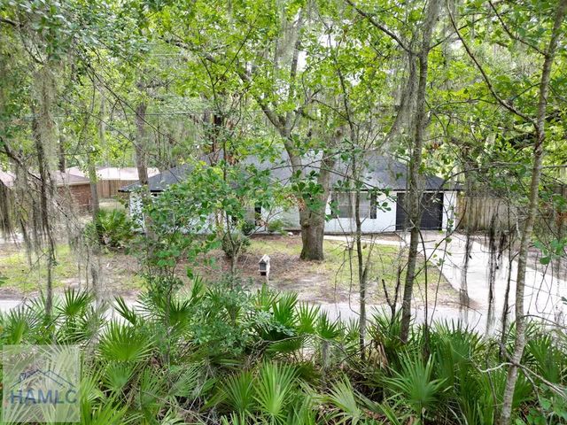 822 Lakeview Court, Hinesville, GA 31313