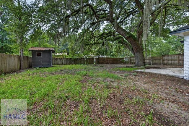 822 Lakeview Court, Hinesville, GA 31313