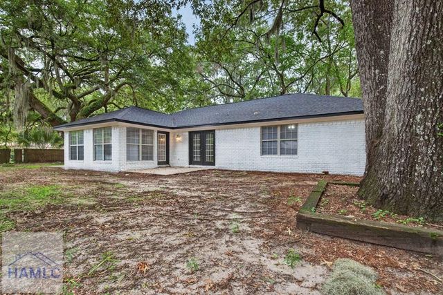 822 Lakeview Court, Hinesville, GA 31313