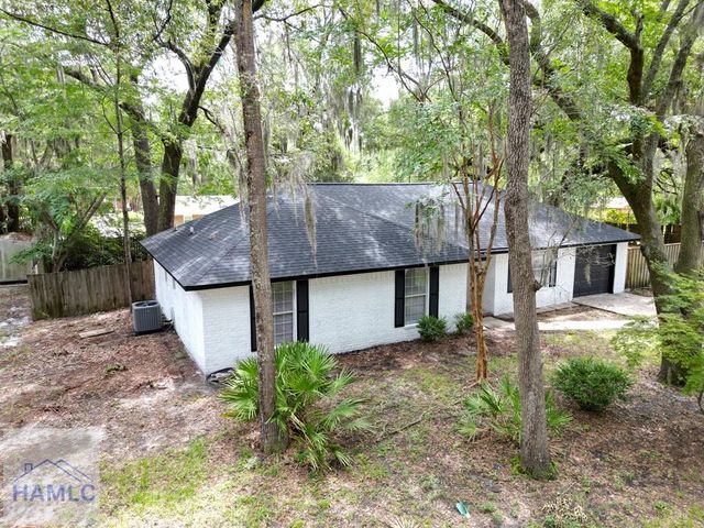 822 Lakeview Court, Hinesville, GA 31313