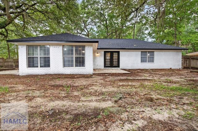 822 Lakeview Court, Hinesville, GA 31313