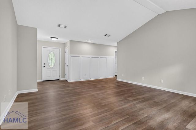 822 Lakeview Court, Hinesville, GA 31313