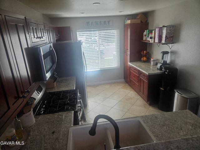 2617 Redington Street, Palmdale, CA 93551