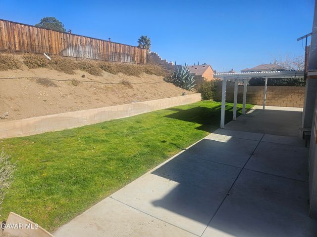 2617 Redington Street, Palmdale, CA 93551