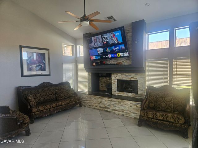 2617 Redington Street, Palmdale, CA 93551