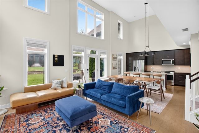 1363 Slate Court, Cleveland Heights, OH 44118
