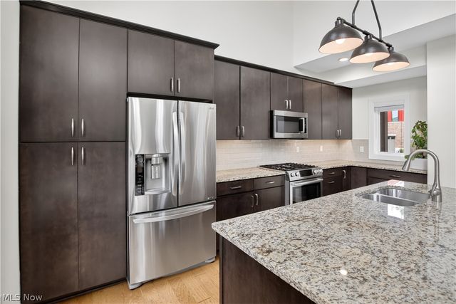 1363 Slate Court, Cleveland Heights, OH 44118