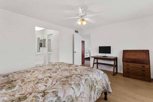 9861 Sunrise Lakes Boulevard 301, Sunrise, FL 33322