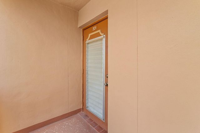 9861 Sunrise Lakes Boulevard 301, Sunrise, FL 33322