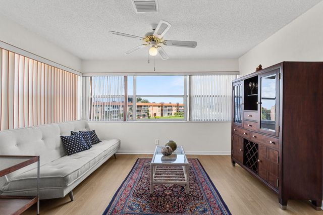 9861 Sunrise Lakes Boulevard 301, Sunrise, FL 33322