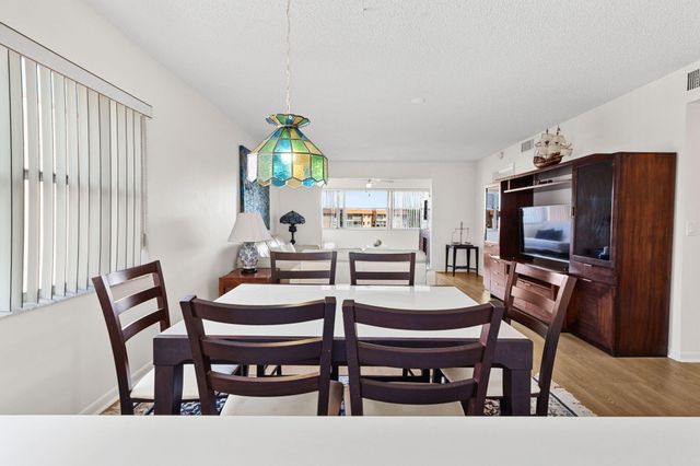 9861 Sunrise Lakes Boulevard 301, Sunrise, FL 33322