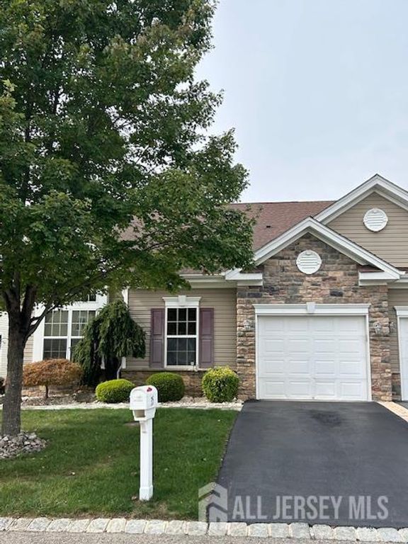 35 Timber Hill Drive, Monroe, NJ 08831