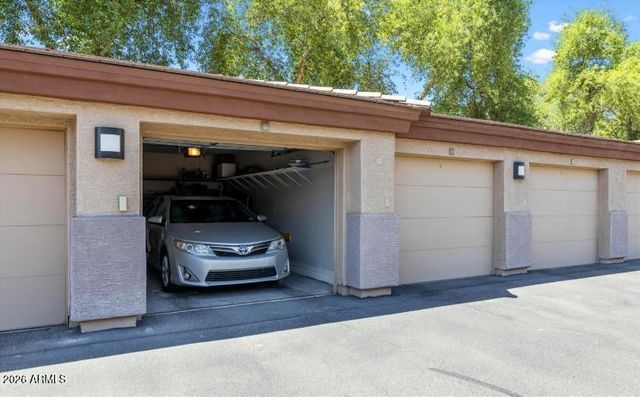 3330 S GILBERT Road 2013, Chandler, AZ 85286