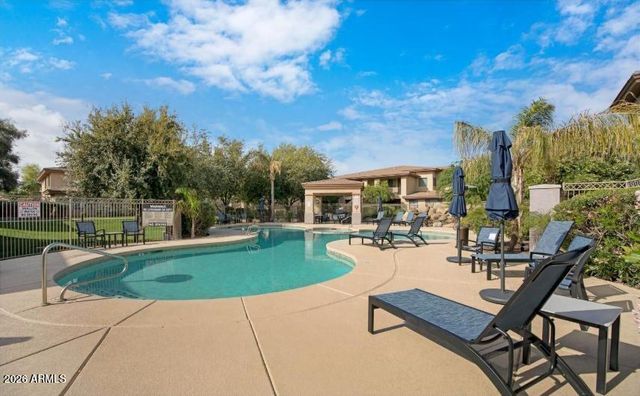 3330 S GILBERT Road 2013, Chandler, AZ 85286