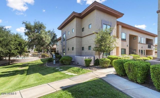 3330 S GILBERT Road 2013, Chandler, AZ 85286