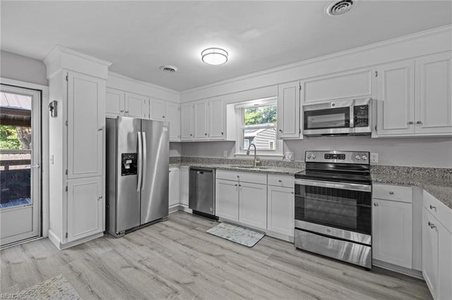29213 Hunt Club DR, Courtland, VA 23837