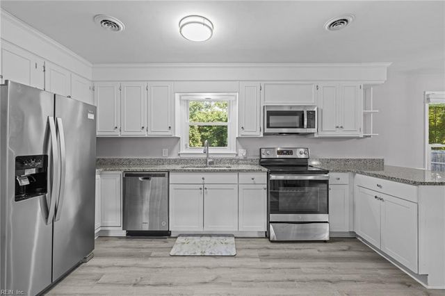 29213 Hunt Club DR, Courtland, VA 23837