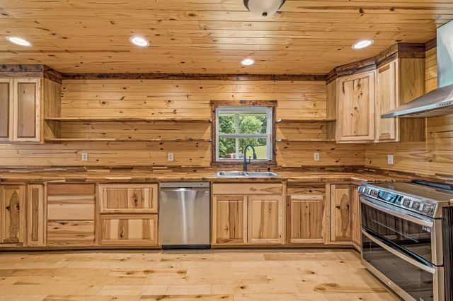 2076 Valley View Rd, Joelton, TN 37080
