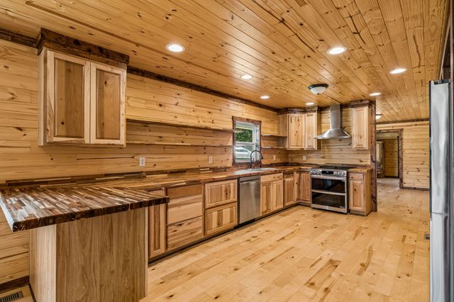 2076 Valley View Rd, Joelton, TN 37080