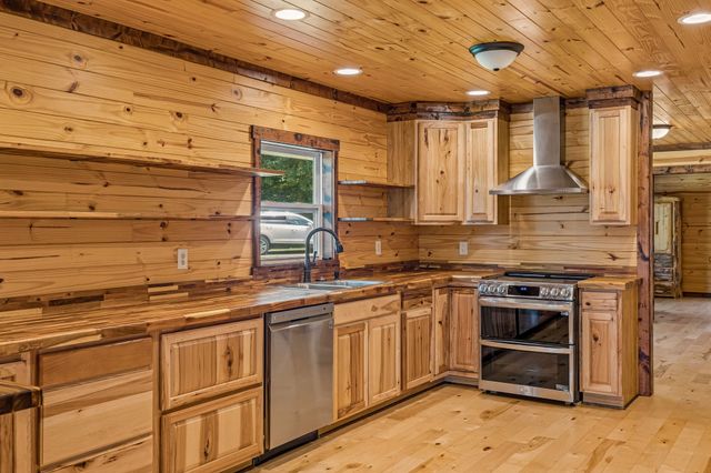 2076 Valley View Rd, Joelton, TN 37080