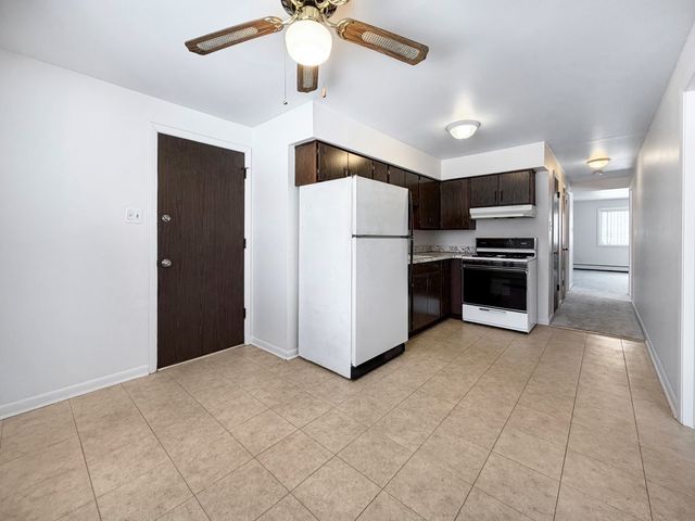 17812 Oak Park Avenue 2N, Tinley Park, IL 60477