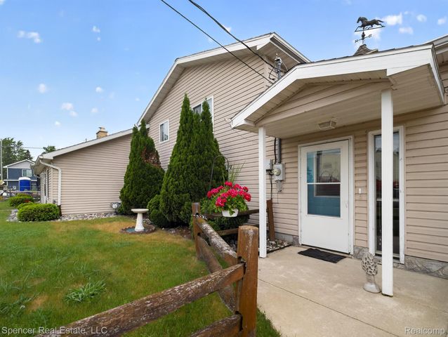 103 Harbor Street, Au Sable Charter Township, MI 48750