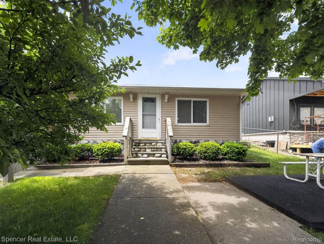 103 Harbor Street, Au Sable Charter Township, MI 48750