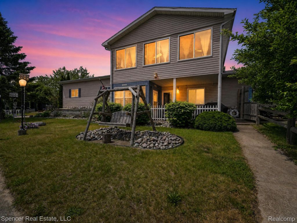 103 Harbor Street, Au Sable Charter Township, MI 48750