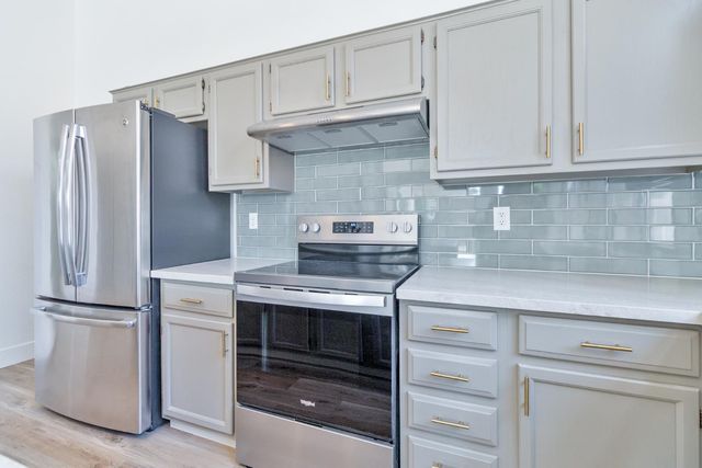 7416 N Carnegie Avenue, Fresno, CA 93722