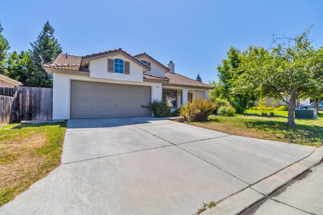 7416 N Carnegie Avenue, Fresno, CA 93722