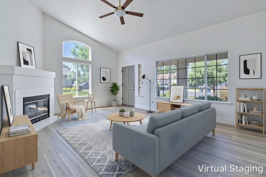 Image 20 of property listing at 7416 N Carnegie Avenue, Fresno, CA 93722