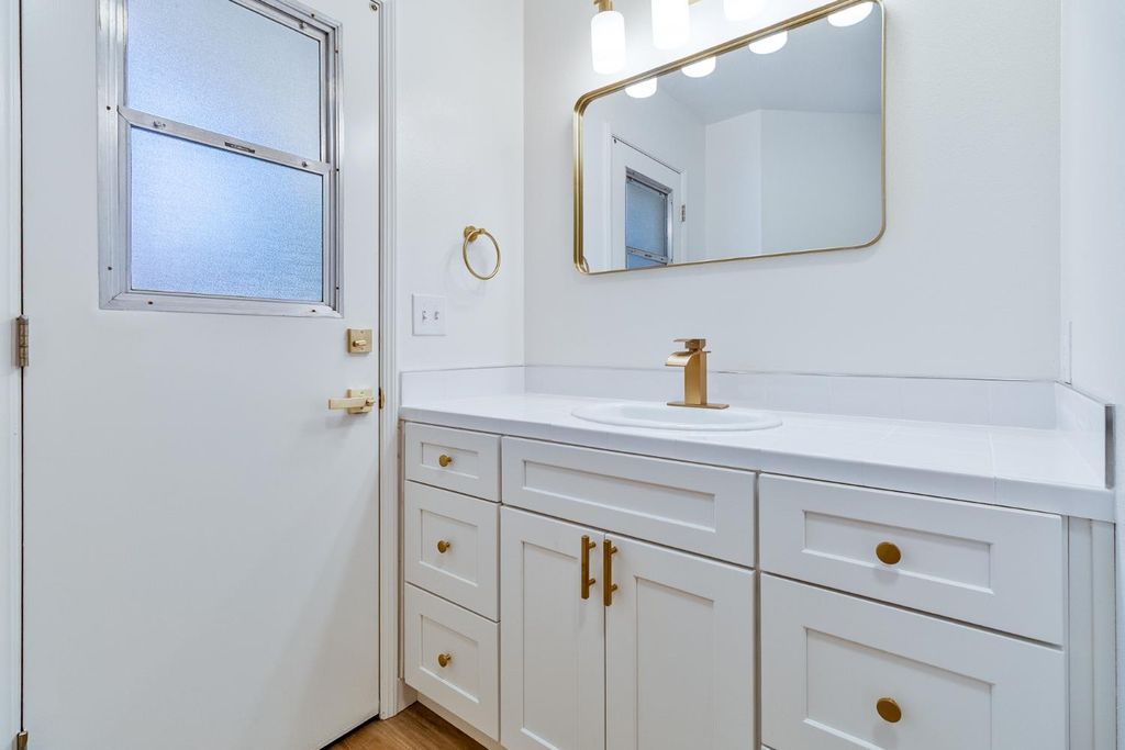 Image 31 of property listing at 7416 N Carnegie Avenue, Fresno, CA 93722