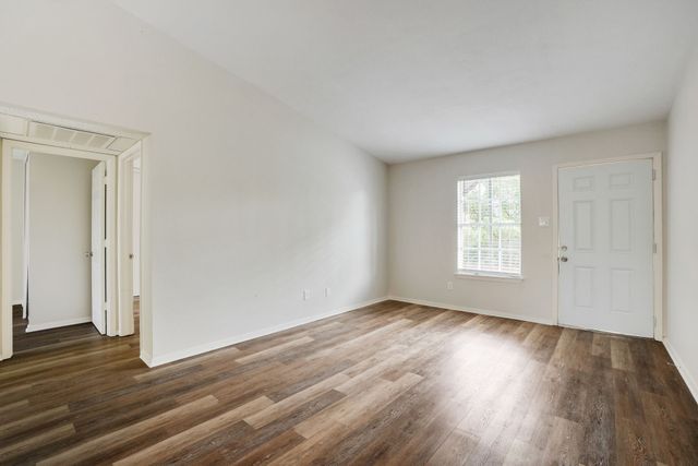 1105 UTA Boulevard 101, Arlington, TX 76013