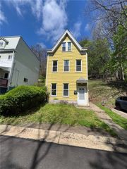 912 Rothpletz St, Brighton Heights, PA 15212