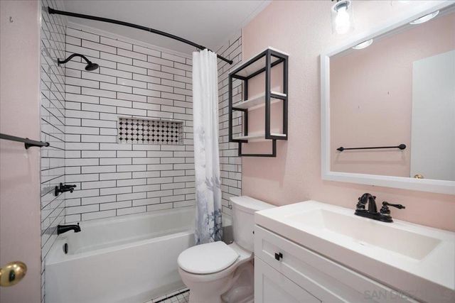 8797 Wahl, Santee, CA 92071