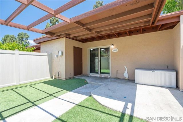 8797 Wahl, Santee, CA 92071
