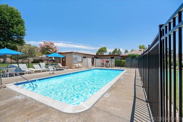 8797 Wahl, Santee, CA 92071