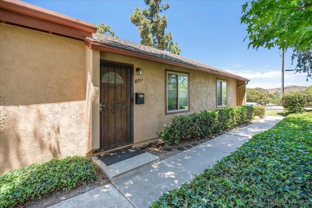 8797 Wahl, Santee, CA 92071