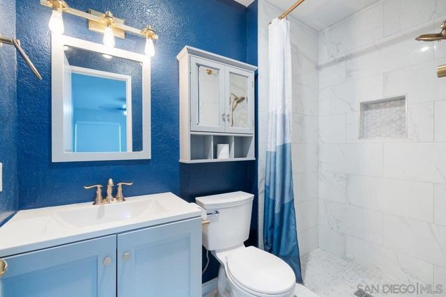 8797 Wahl, Santee, CA 92071