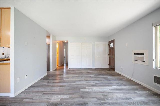 8797 Wahl, Santee, CA 92071