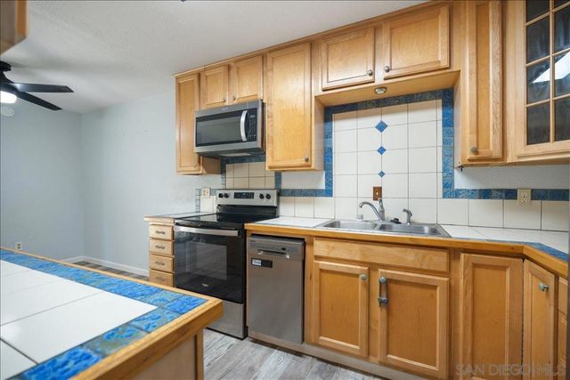 8797 Wahl, Santee, CA 92071