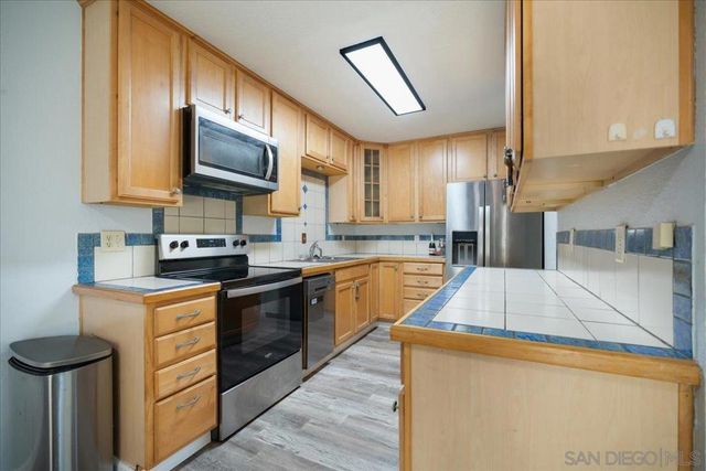 8797 Wahl, Santee, CA 92071
