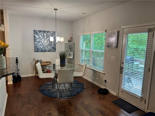 1073 Shadow Glen Drive, Fairburn, GA 30213