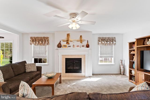 657 HAMAKER RD, Manheim, PA 17545