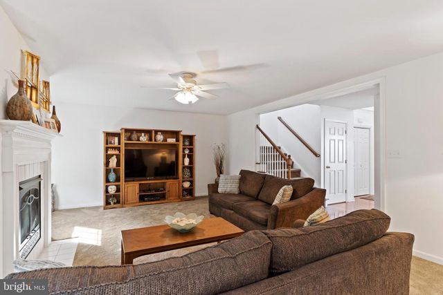 657 HAMAKER RD, Manheim, PA 17545