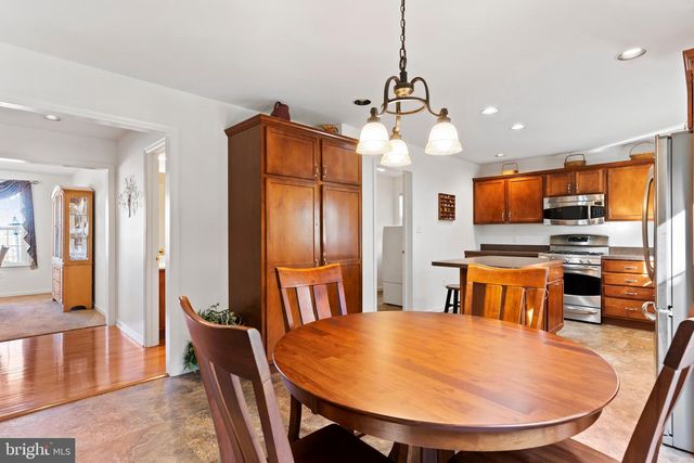 657 HAMAKER RD, Manheim, PA 17545