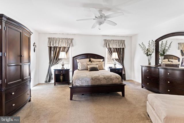 657 HAMAKER RD, Manheim, PA 17545