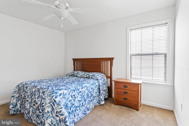 657 HAMAKER RD, Manheim, PA 17545