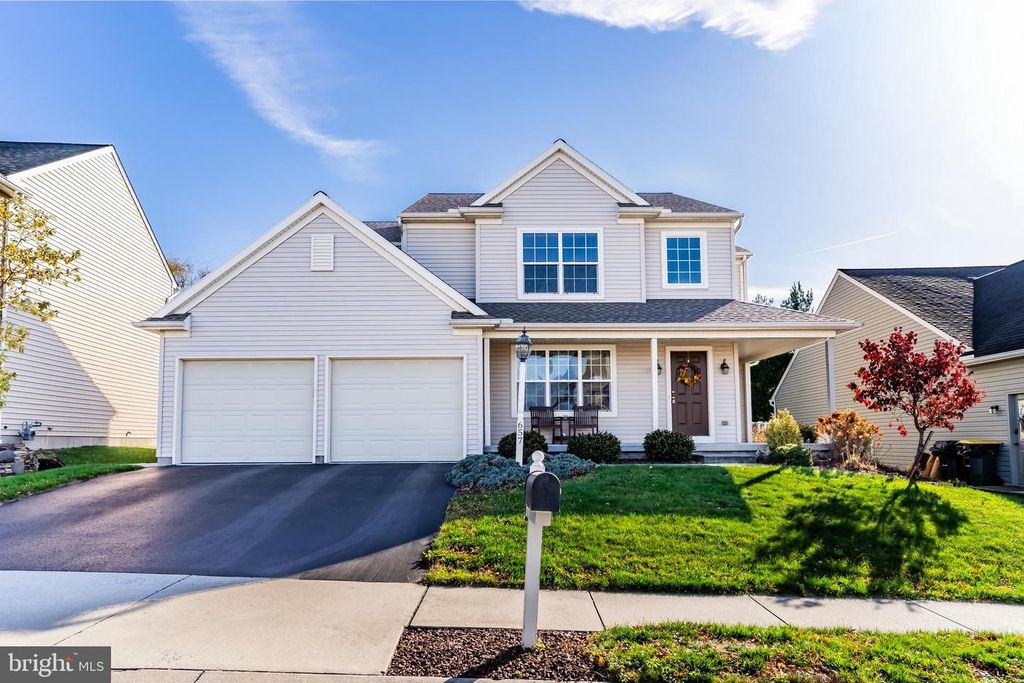 657 HAMAKER RD, Manheim, PA 17545